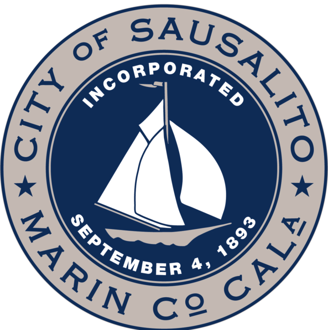 Logotipo de la ciudad de Sausalito, dice Ciudad de Sausalito, incorporada el 4 de septiembre de 1893, condado de Marin, California
